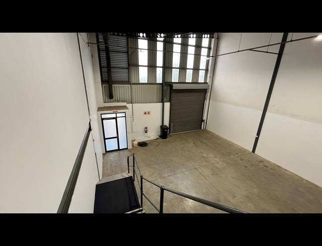 246M² WAREHOUSE TO LET IN MEADOWDALE